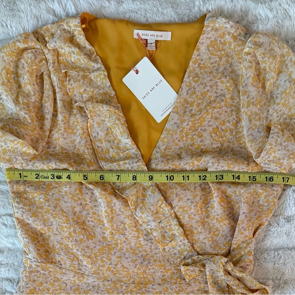 Skies Are Blue Yellow White Floral Ruffle Wrap Dress Size Small NWT - Picture 5 of 6